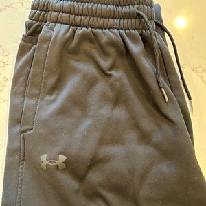Under Armour men’s black sweats size large